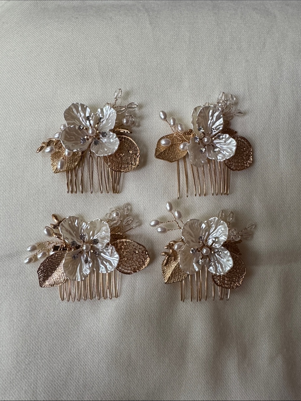 Gold and Pearl Floral Wedding Flower Girl/Bride Hair Comb.
